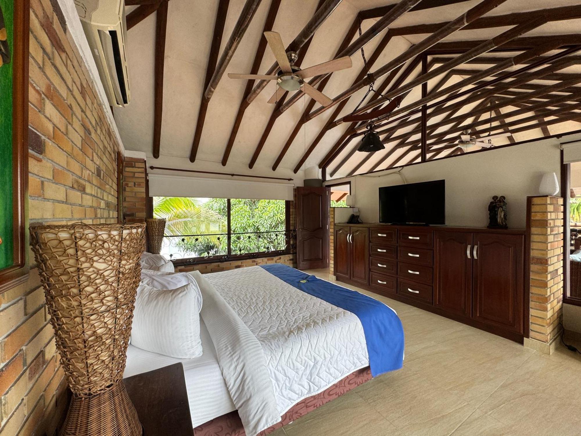 Hotel Boutique Villas De San Sebastian La Palmera エクステリア 写真